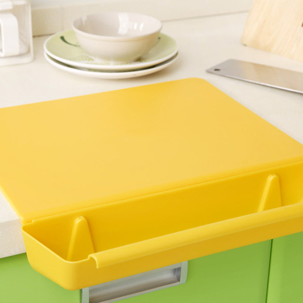 2 in 1 Plastic Chopping Board – PutOnApron